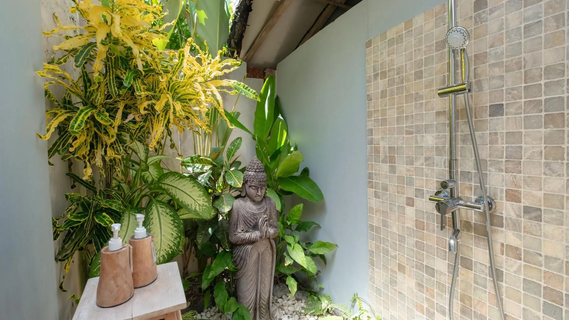 Villa Koyama By Villa Finder Seminyak